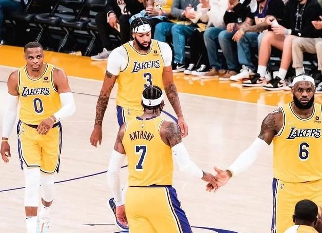  那不勒斯客场奏凯，领头羊位置愈发稳固  