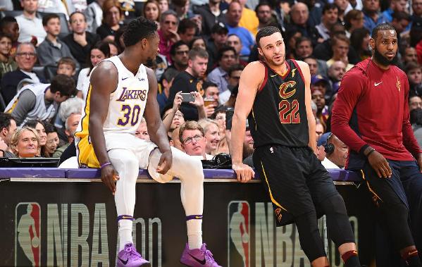  杰伦布朗高效发挥凯尔特人轻取猛龙豪取四连胜